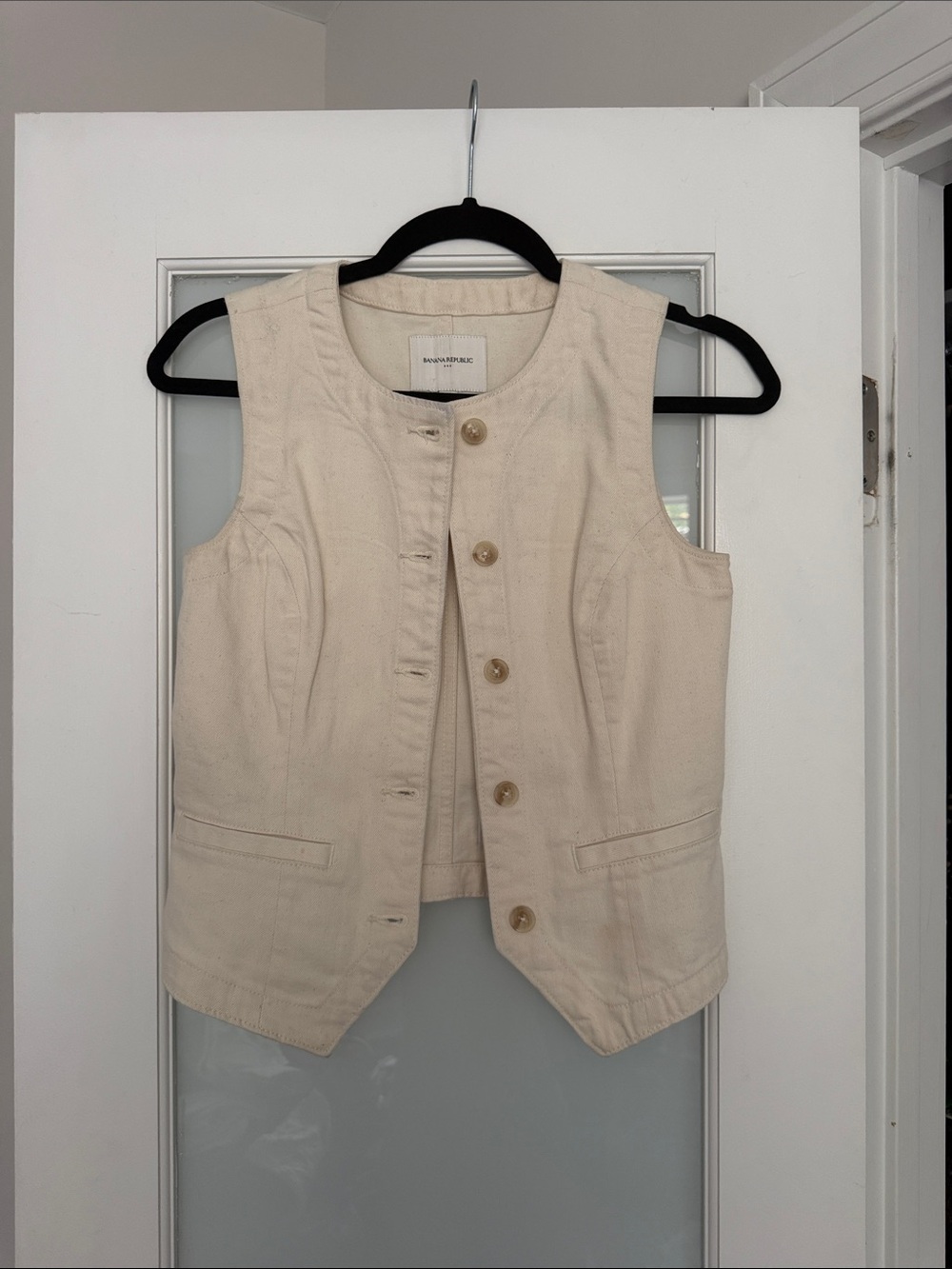 Banana Republic Cream Sleeveless Button Vest